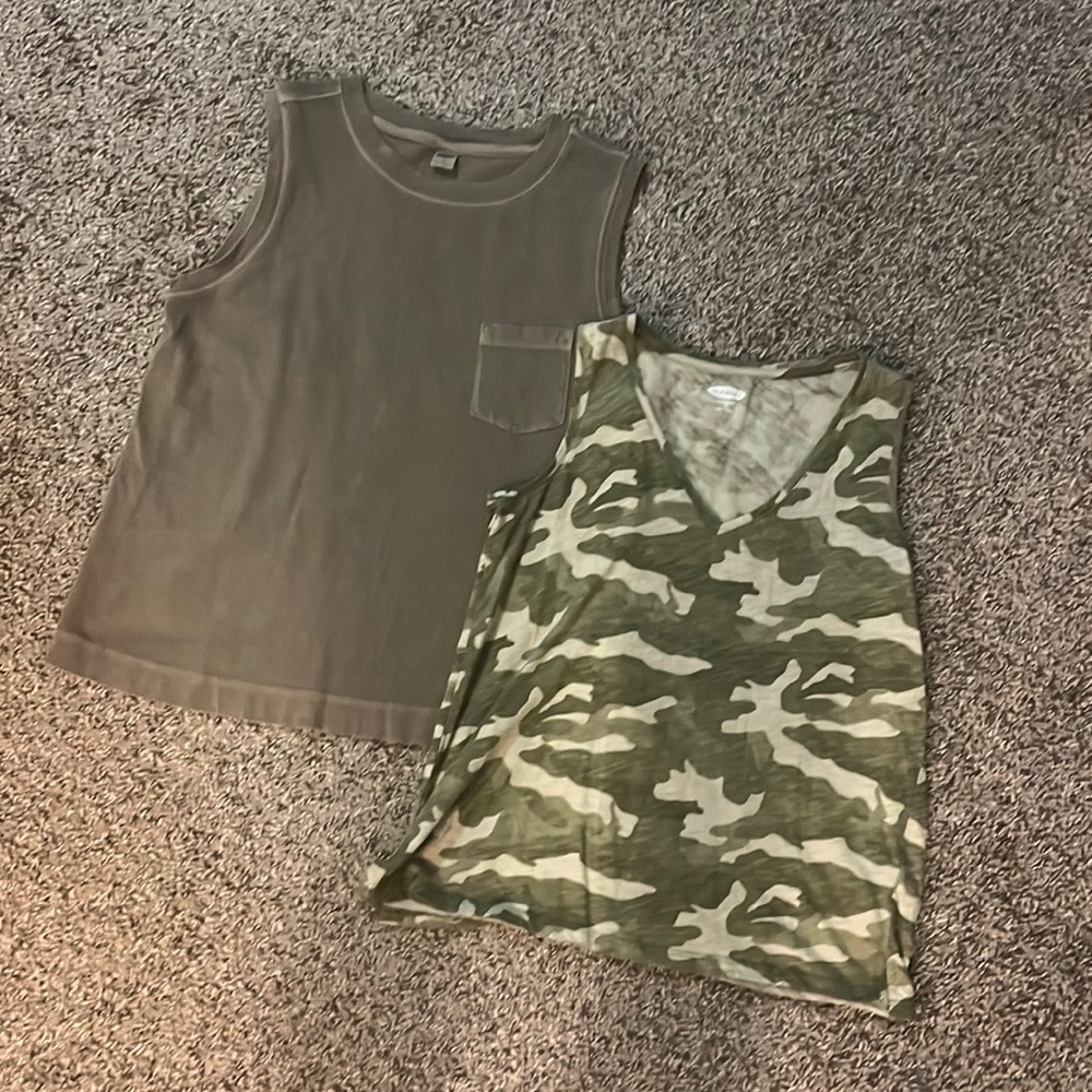 2 Old Navy muscle tanks size XS